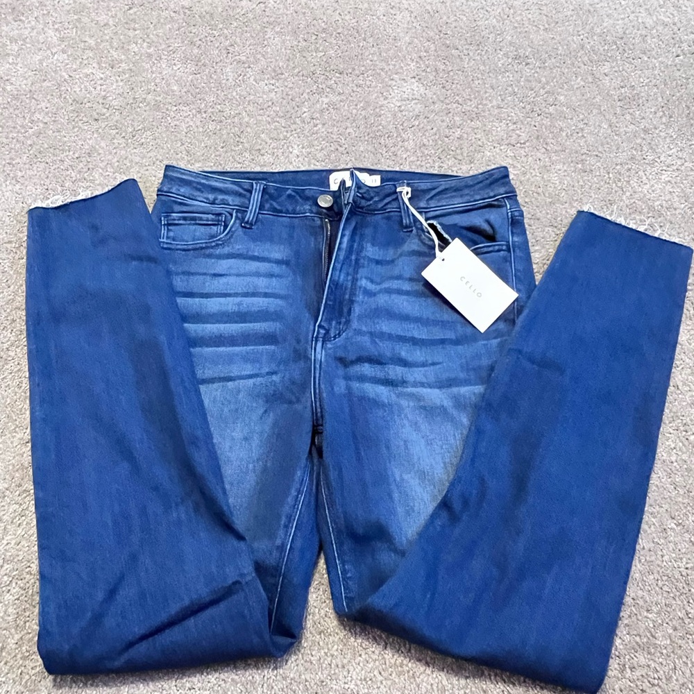 Cello skinny jeans NWT.